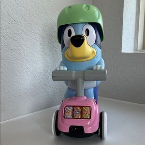 Bluey Scooter Toy with Helmet - Blue and Pink
